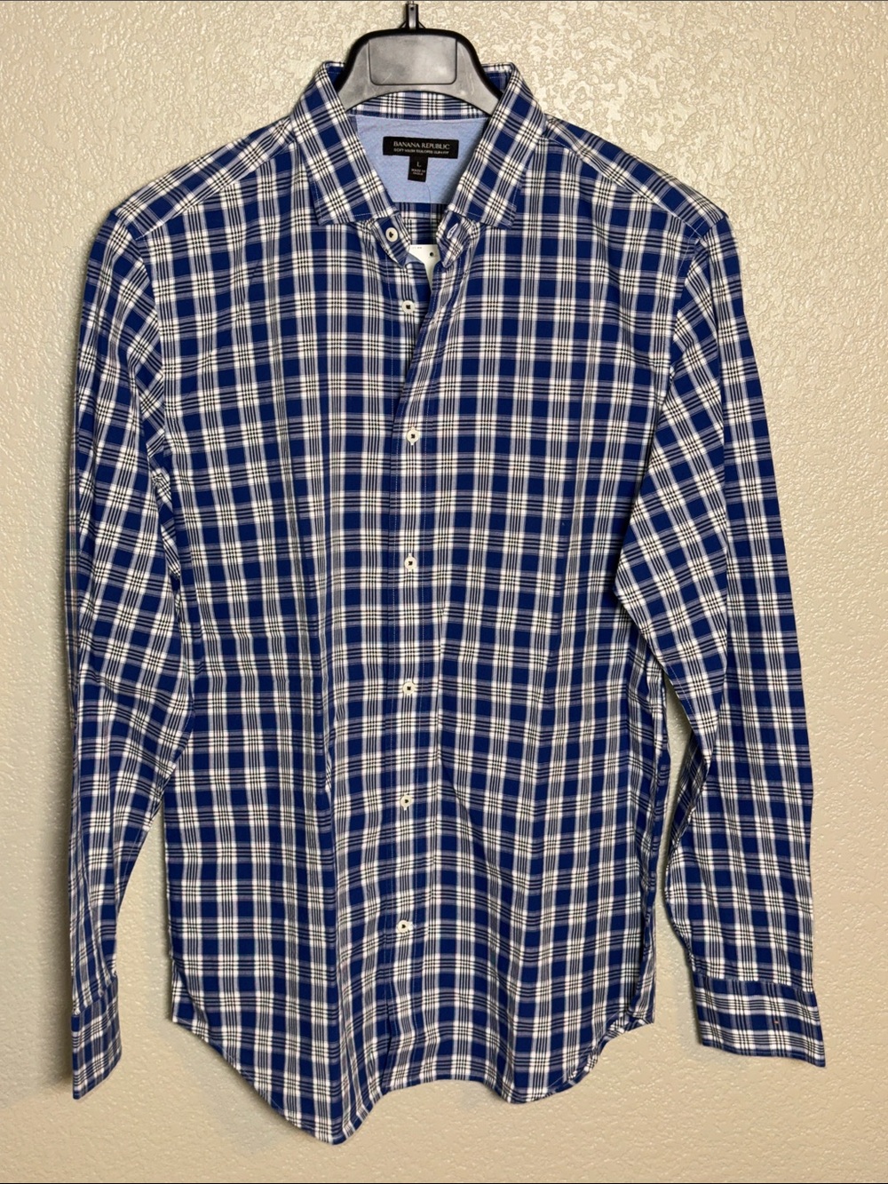Banana Republic Soft Wash Slim Fit Blue and White Plaid Button-Down Shirt